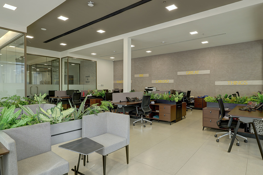 Complete & Modern Workspace Solutions